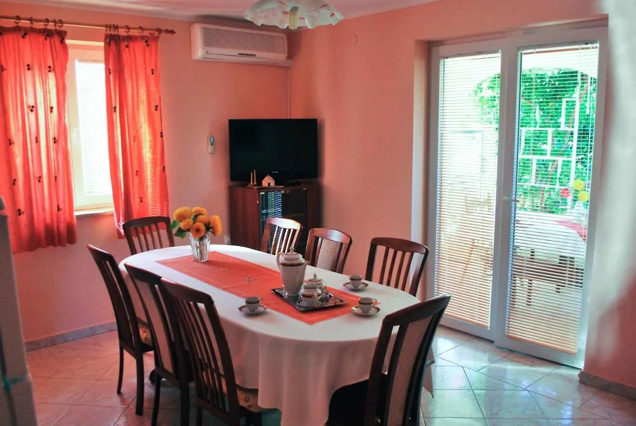 Holiday Home In Muntic/Istrien 10956